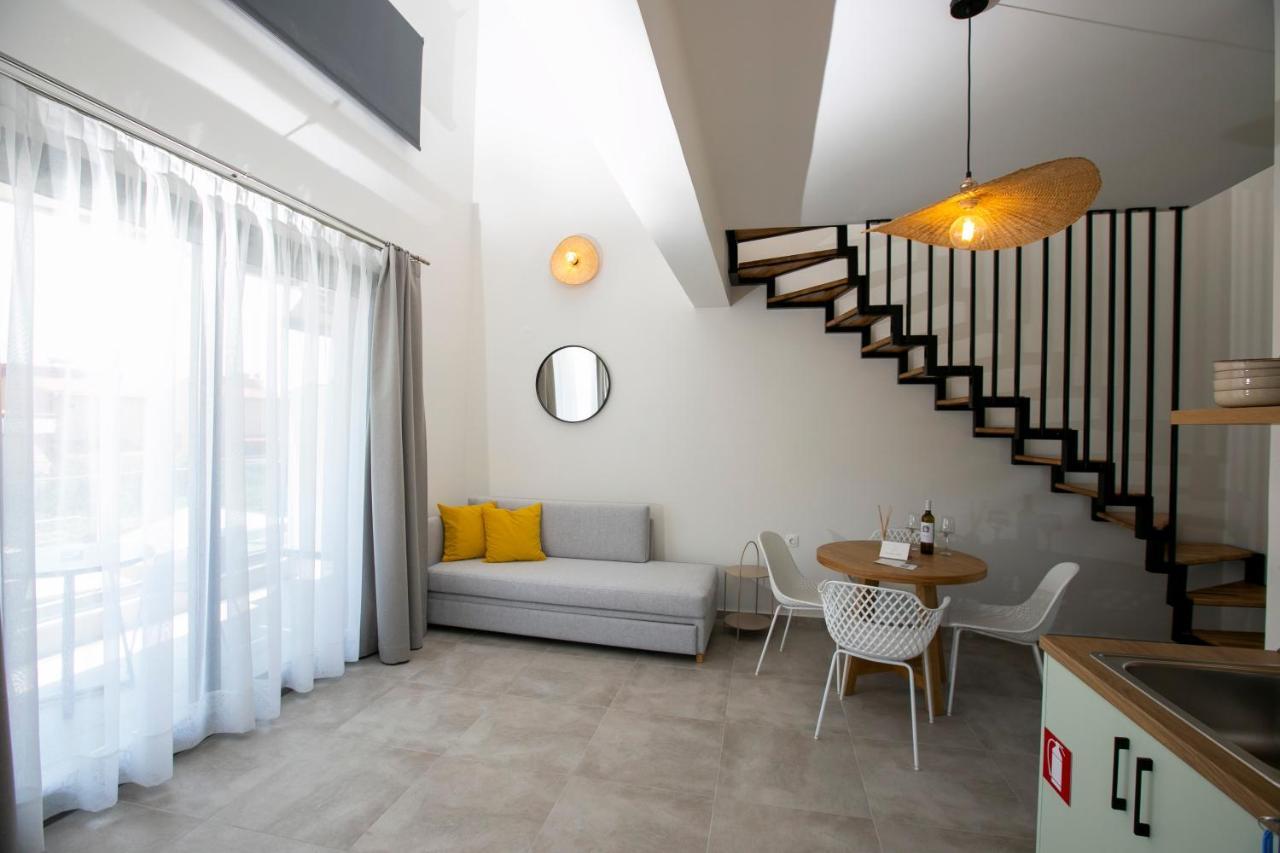 Arodo Suites Nea Iraklitsa Buitenkant foto