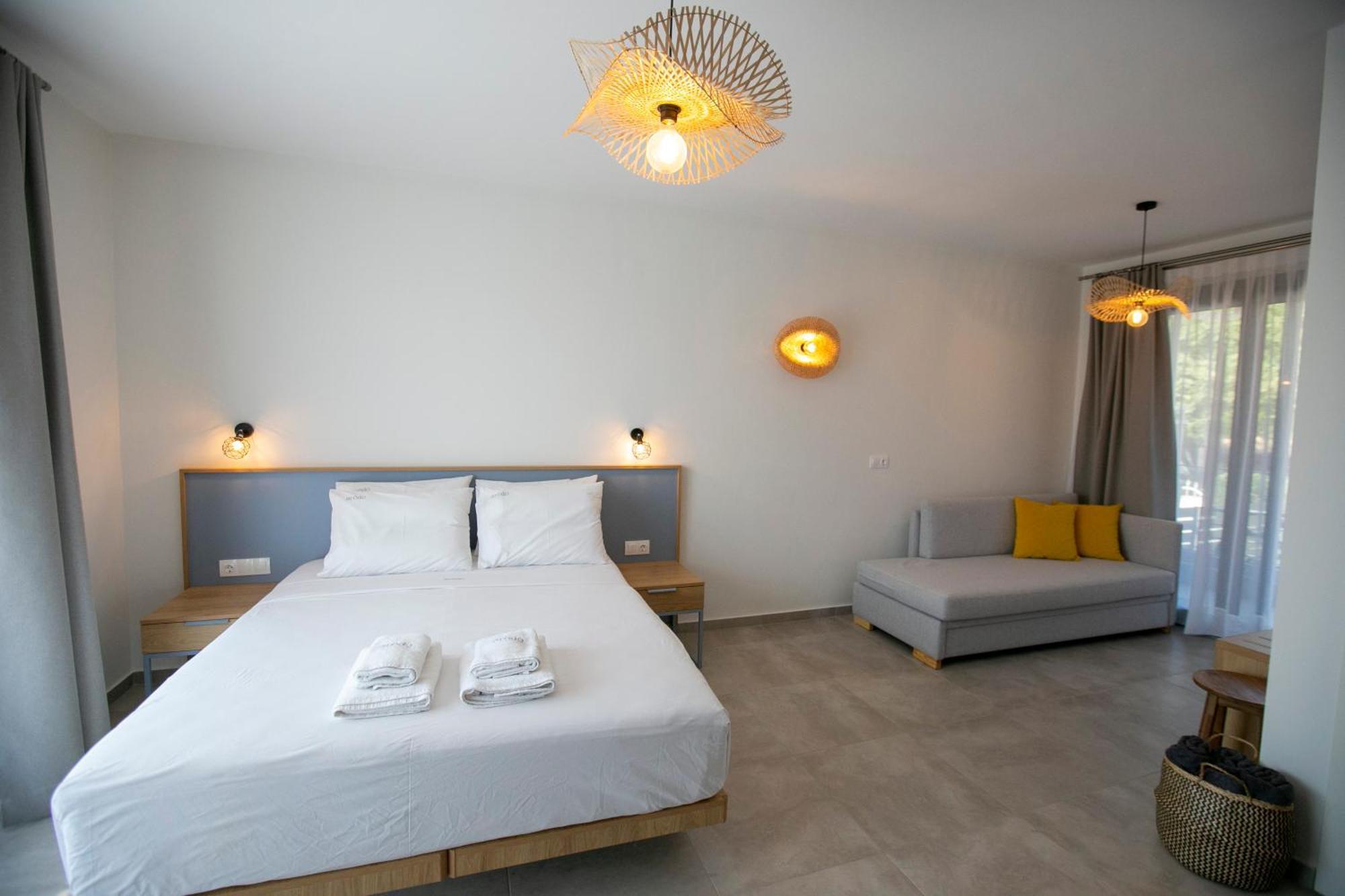 Arodo Suites Nea Iraklitsa Buitenkant foto