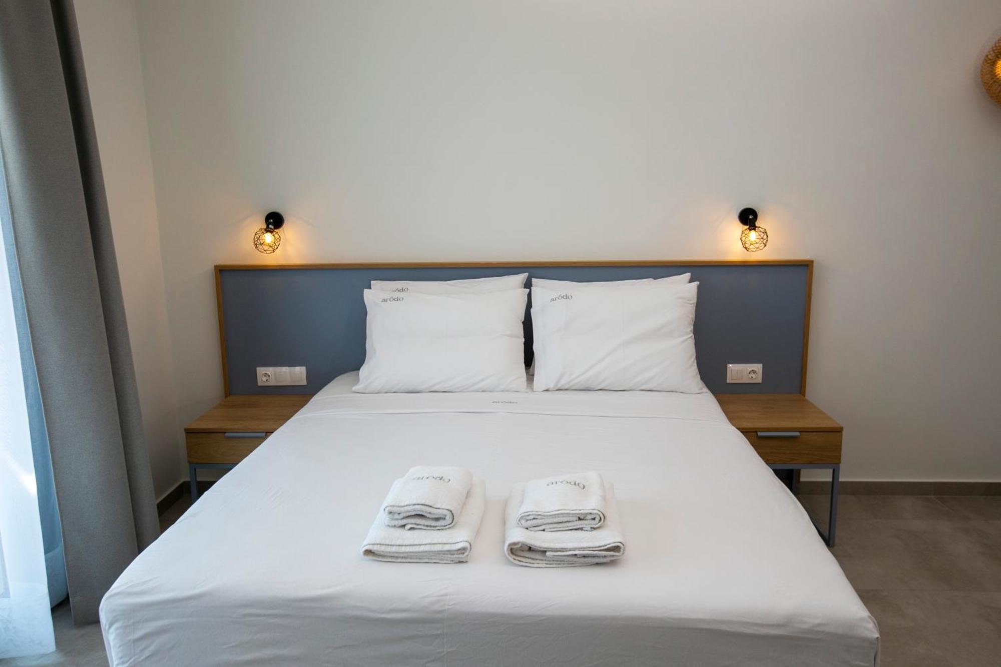 Arodo Suites Nea Iraklitsa Buitenkant foto