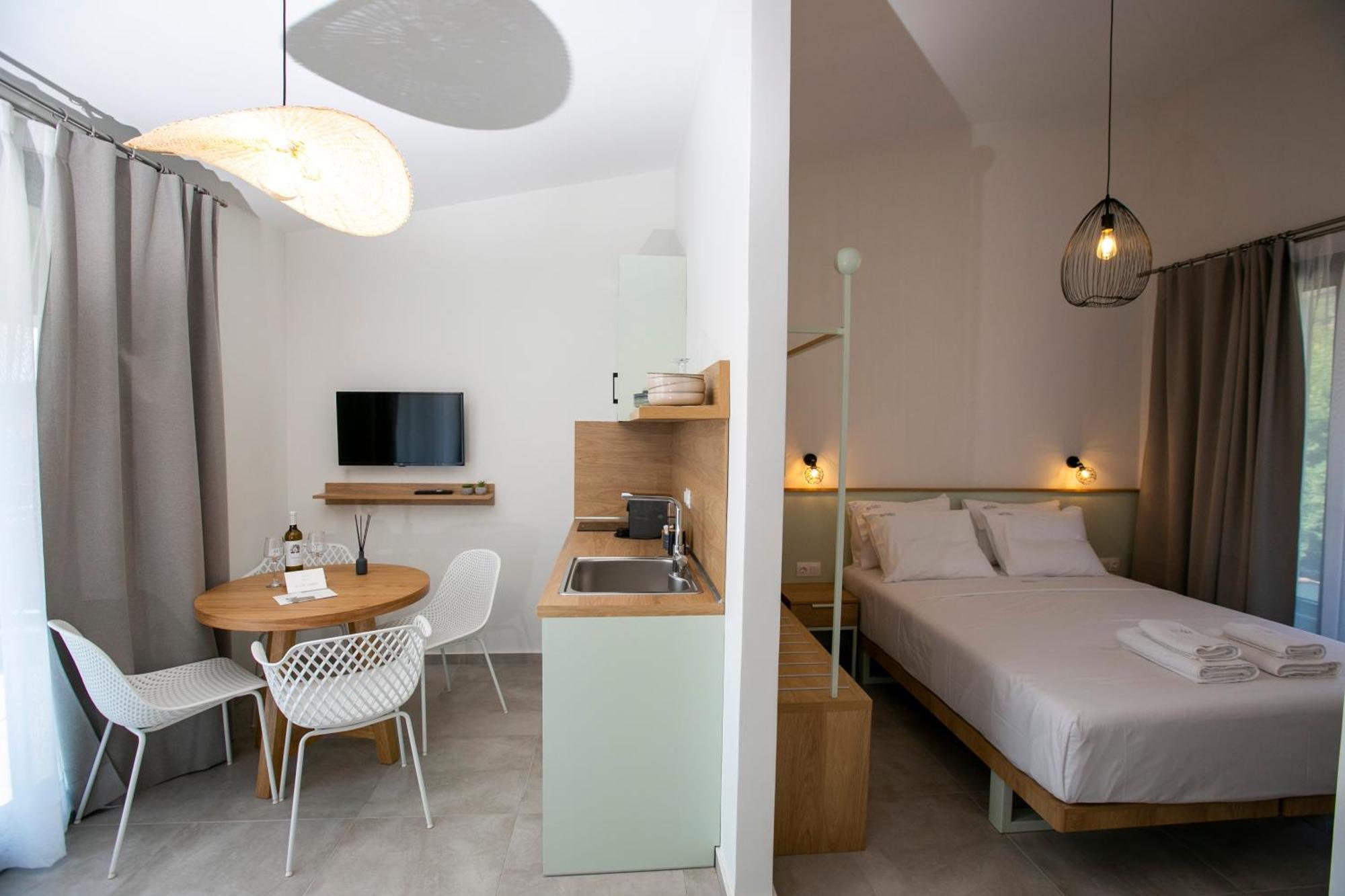 Arodo Suites Nea Iraklitsa Buitenkant foto